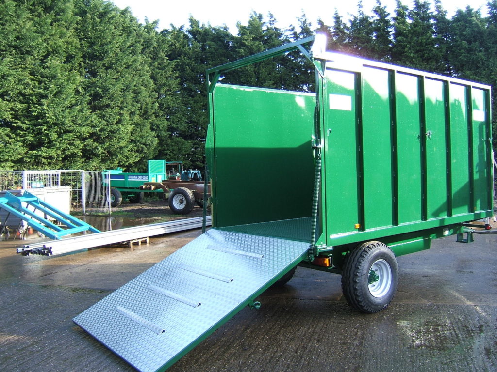 Rear Loading | Armstrong & Holmes